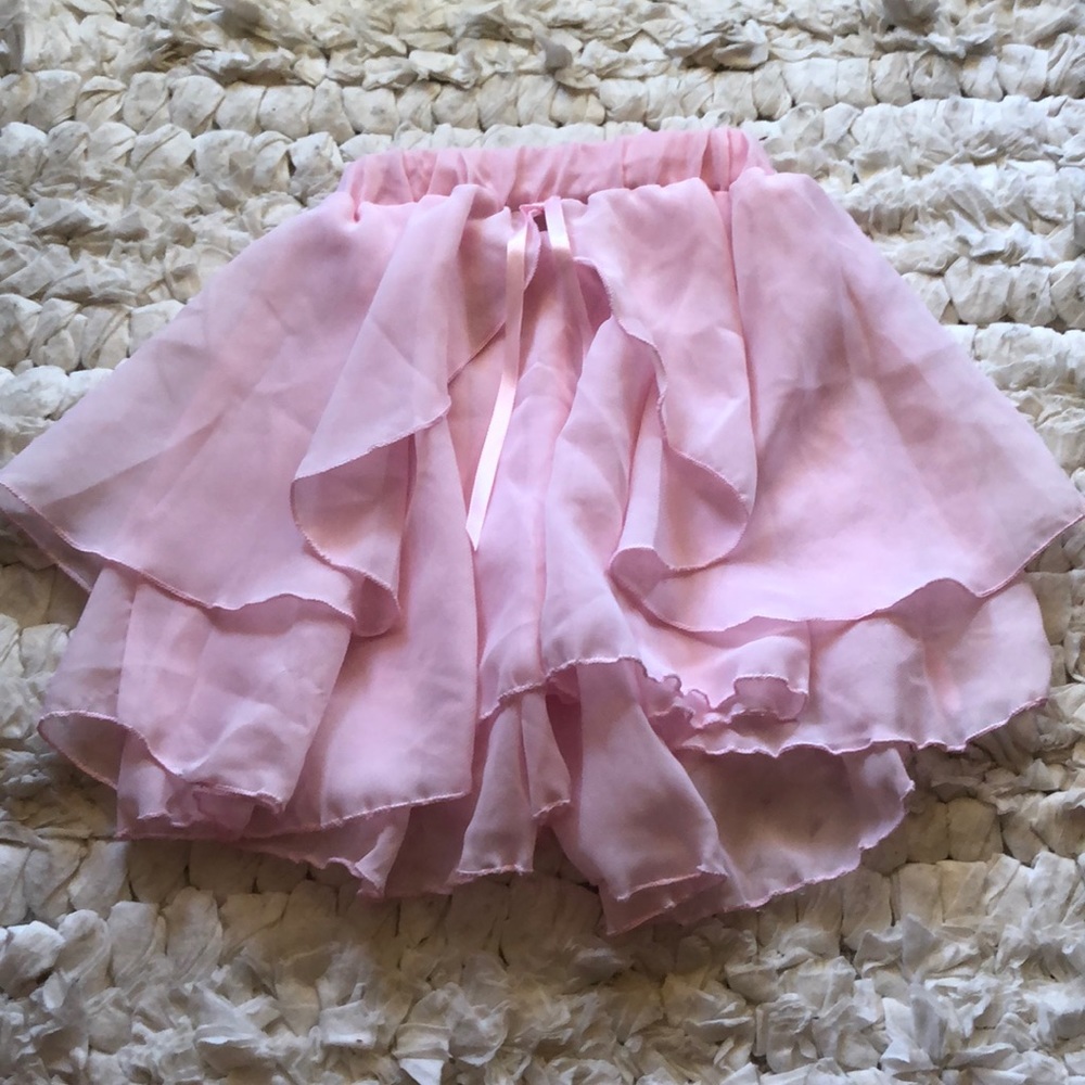 Cute flowy pink skirt